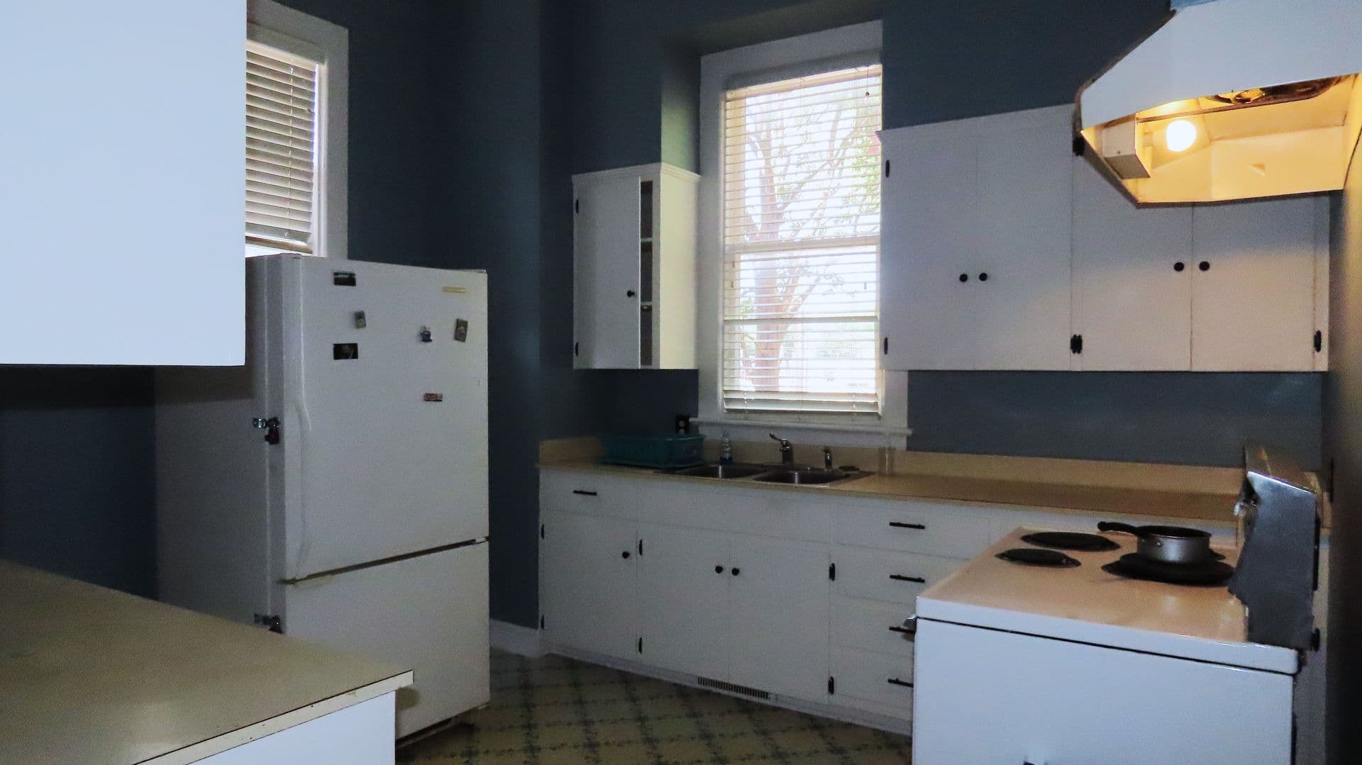 Tyler Apartment: 417 S Chilton Ave