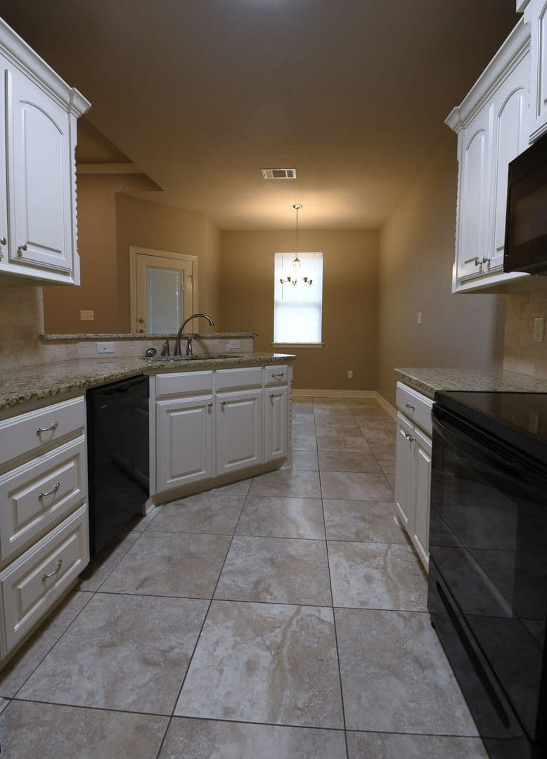Tyler House: 15542 CR 178 Unit K-111