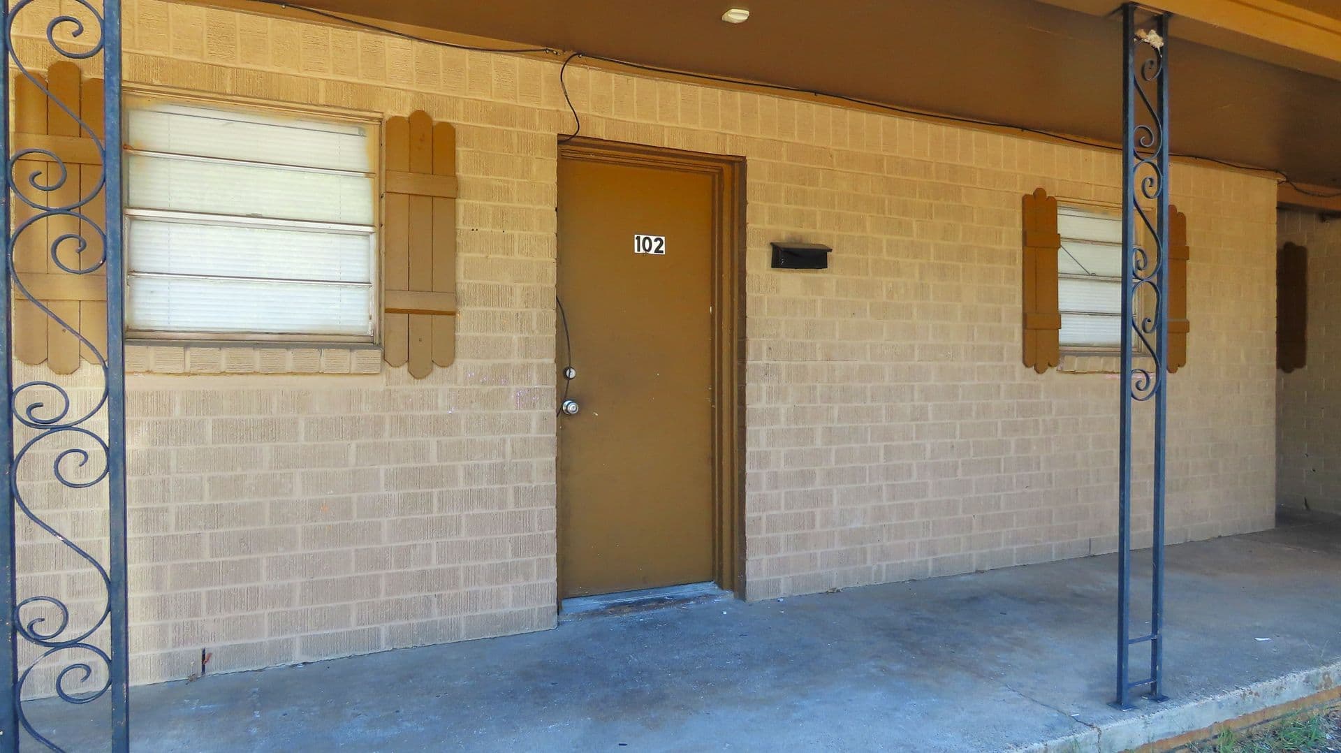 Tyler House: 1629 W Mims Unit 102
