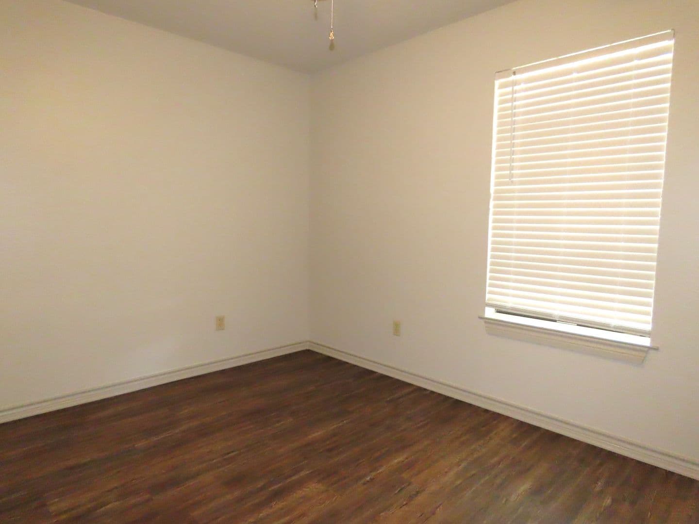 Whitehouse House: 10110 Wooded Way