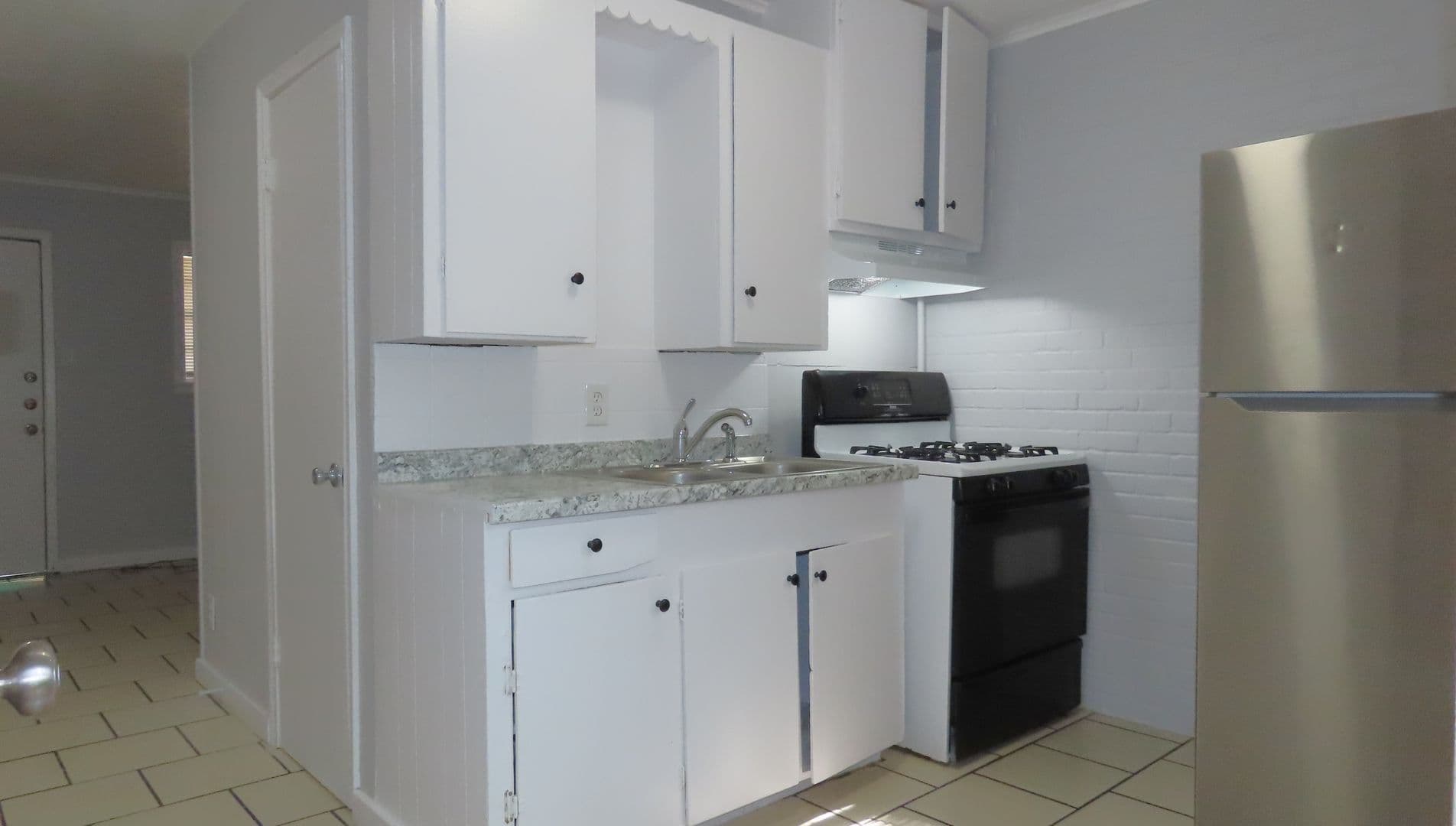 Tyler House: 1629 W Mims Unit 102