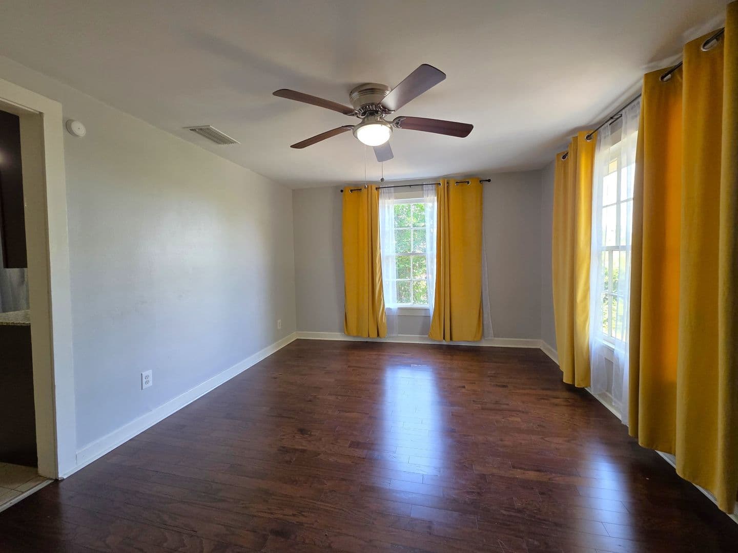 Tyler House: 311 S Palmer