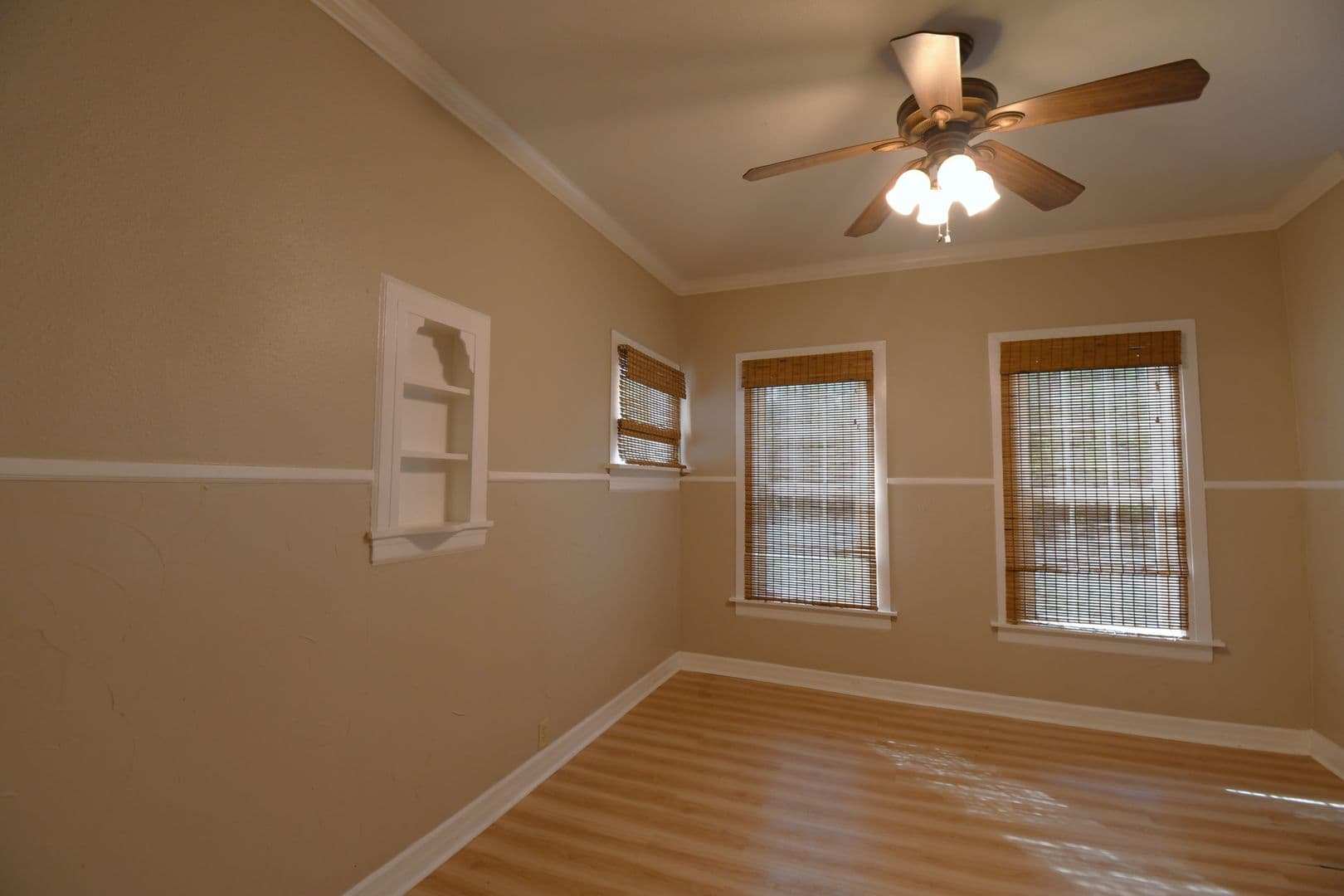 Tyler House: 600 E Frazier St