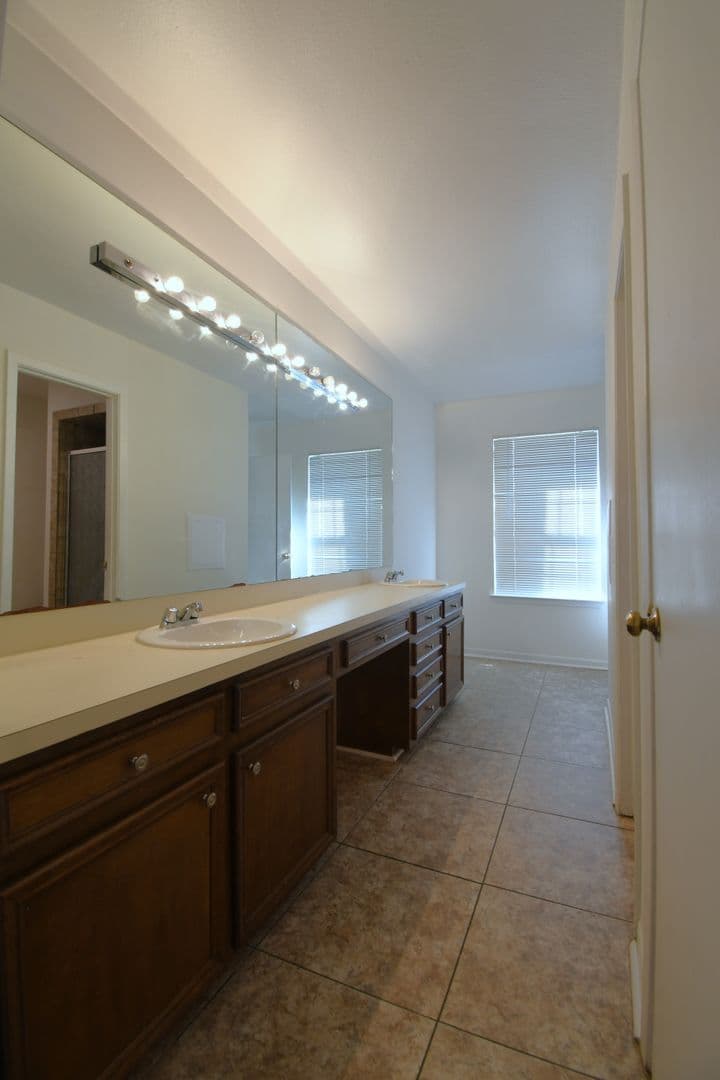 Tyler House: 6016 Plantation Dr