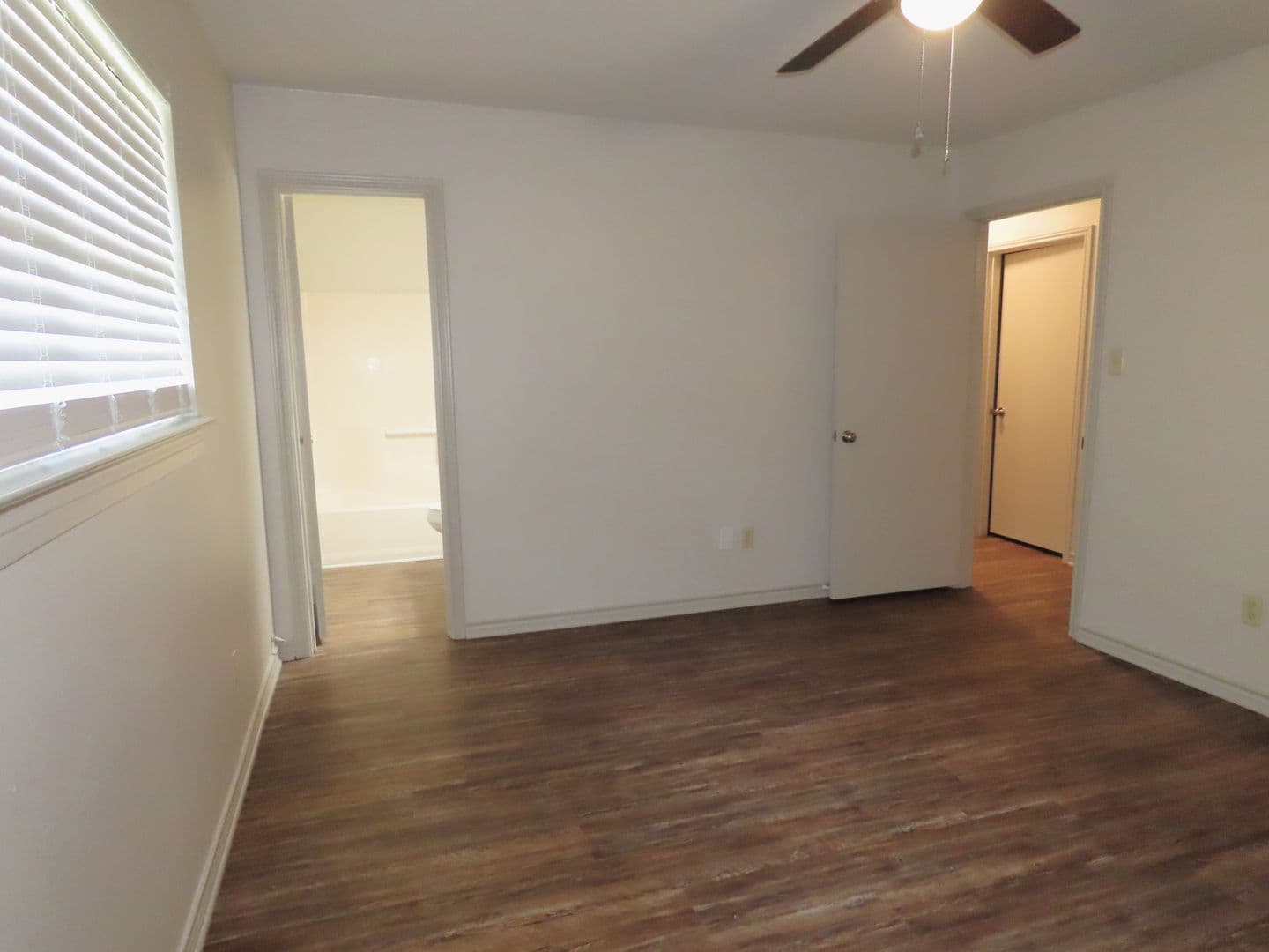 Whitehouse House: 10110 Wooded Way