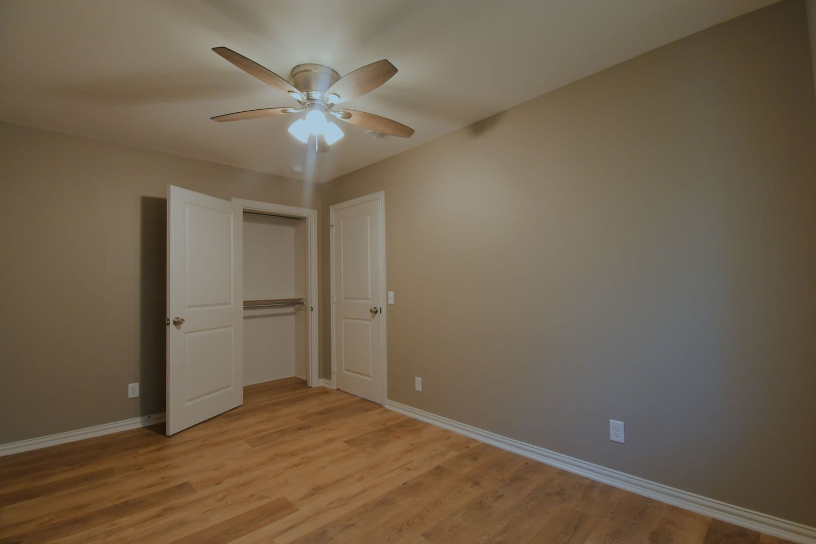 Tyler House: 710 N Englewood Ave