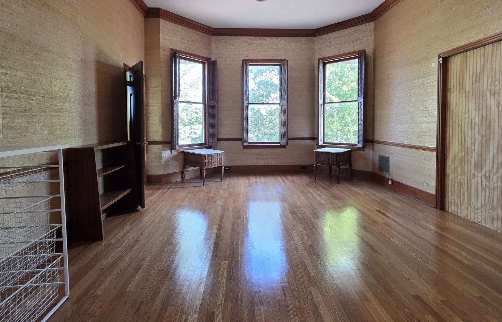 Tyler Apartment: 417 S Chilton Ave