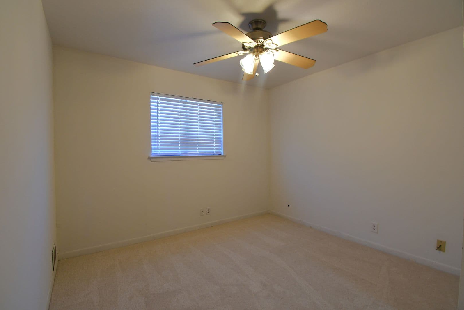 Tyler House: 6016 Plantation Dr