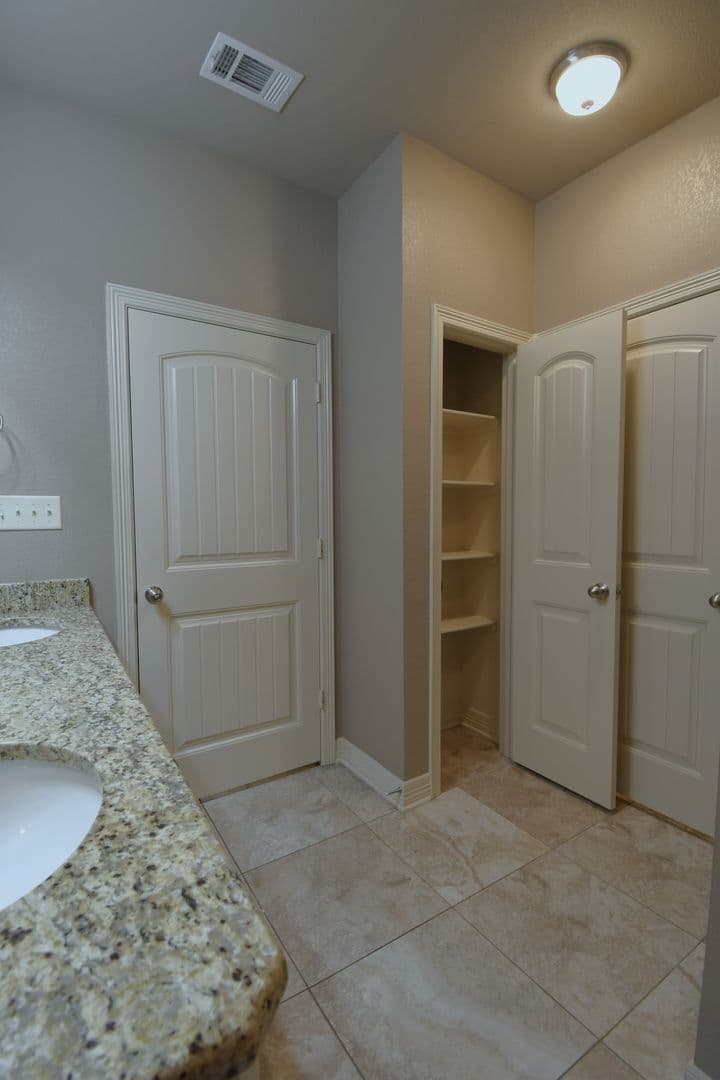 Tyler House: 15542 CR 178 Unit K-111