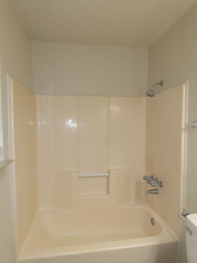Whitehouse House: 10110 Wooded Way