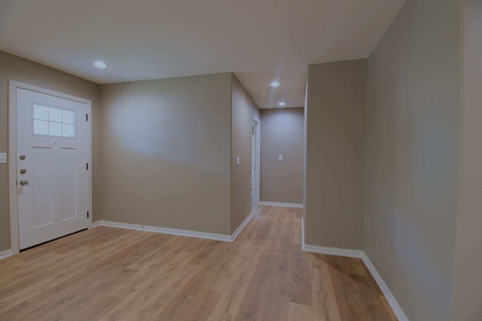 Tyler House: 710 N Englewood Ave