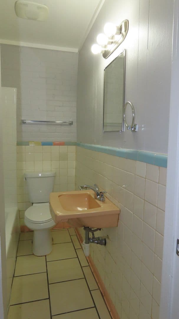 Tyler House: 1629 W Mims Unit 102