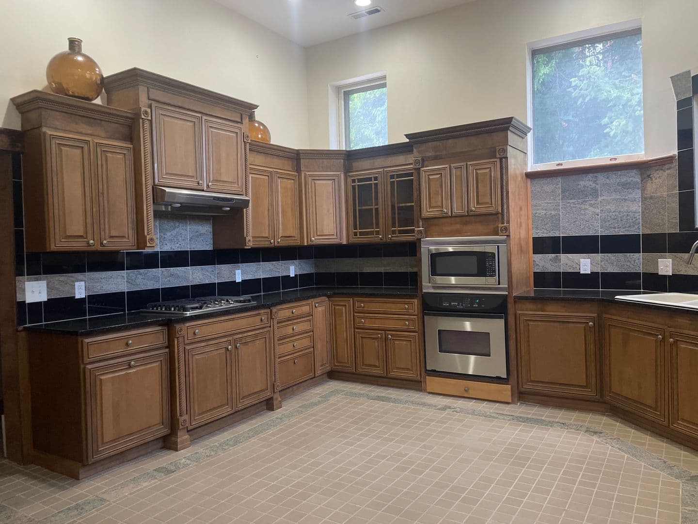 Lynchburg Apartment: 1025 Church Street