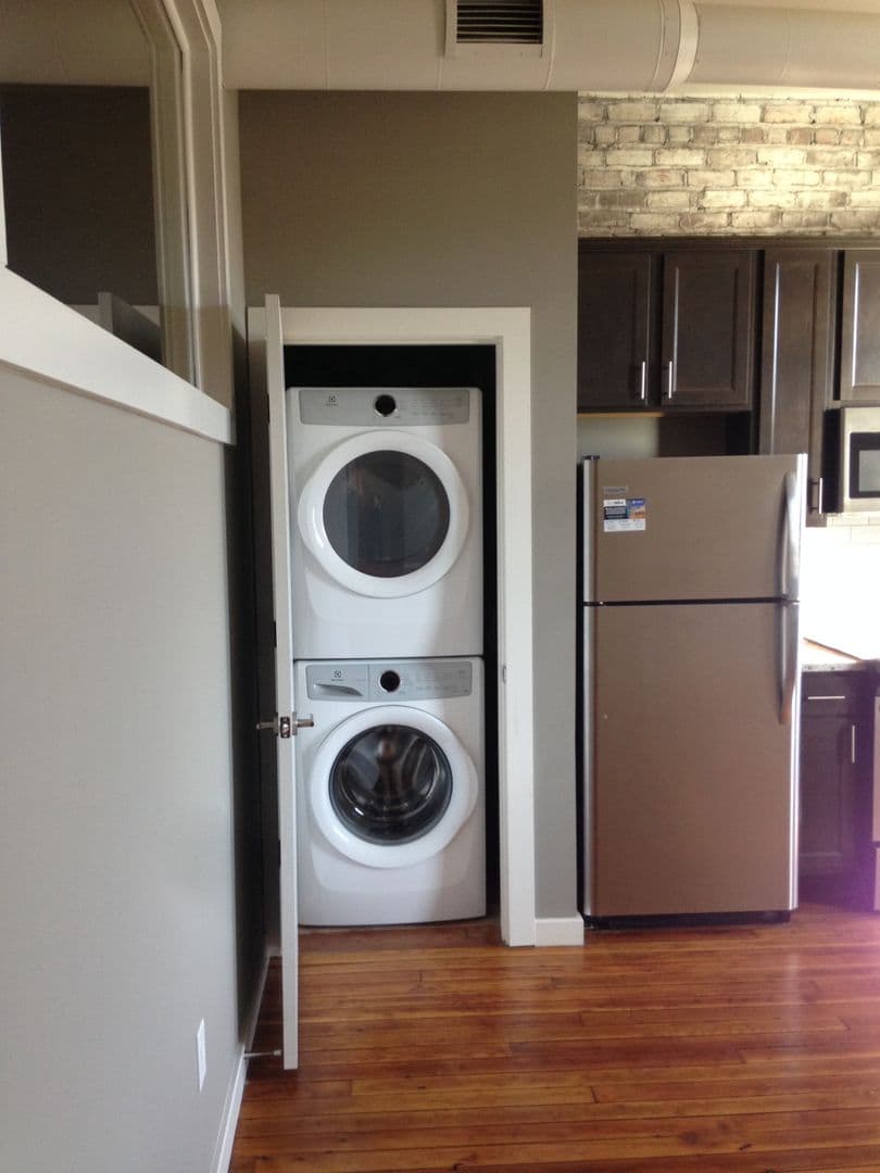 Lynchburg Apartment: 926 Commerce Street