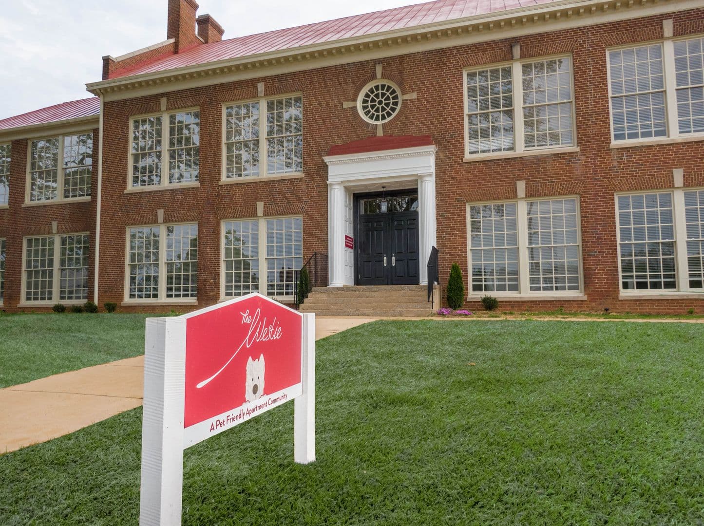 Madison Heights Apartment: 123 Phelps Road