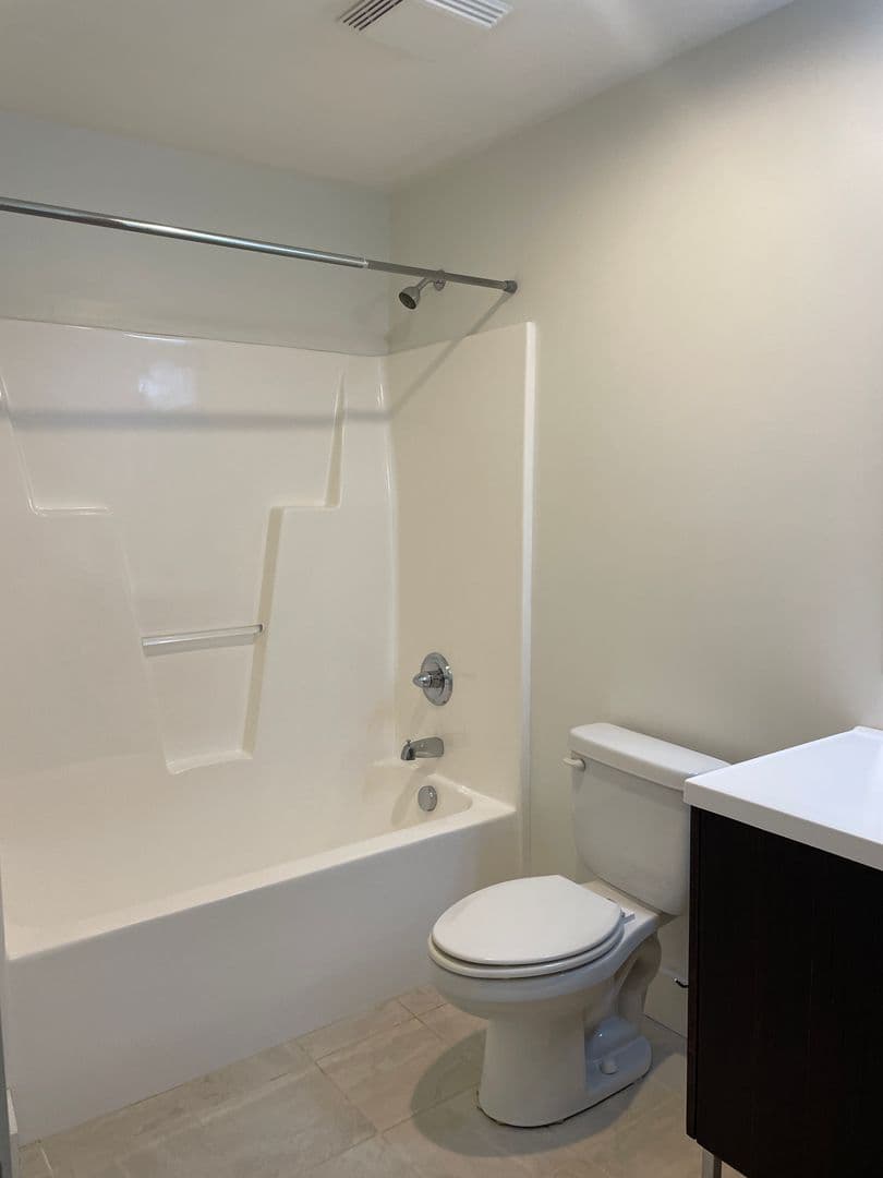 Lynchburg Apartment: 1001 Jefferson Street