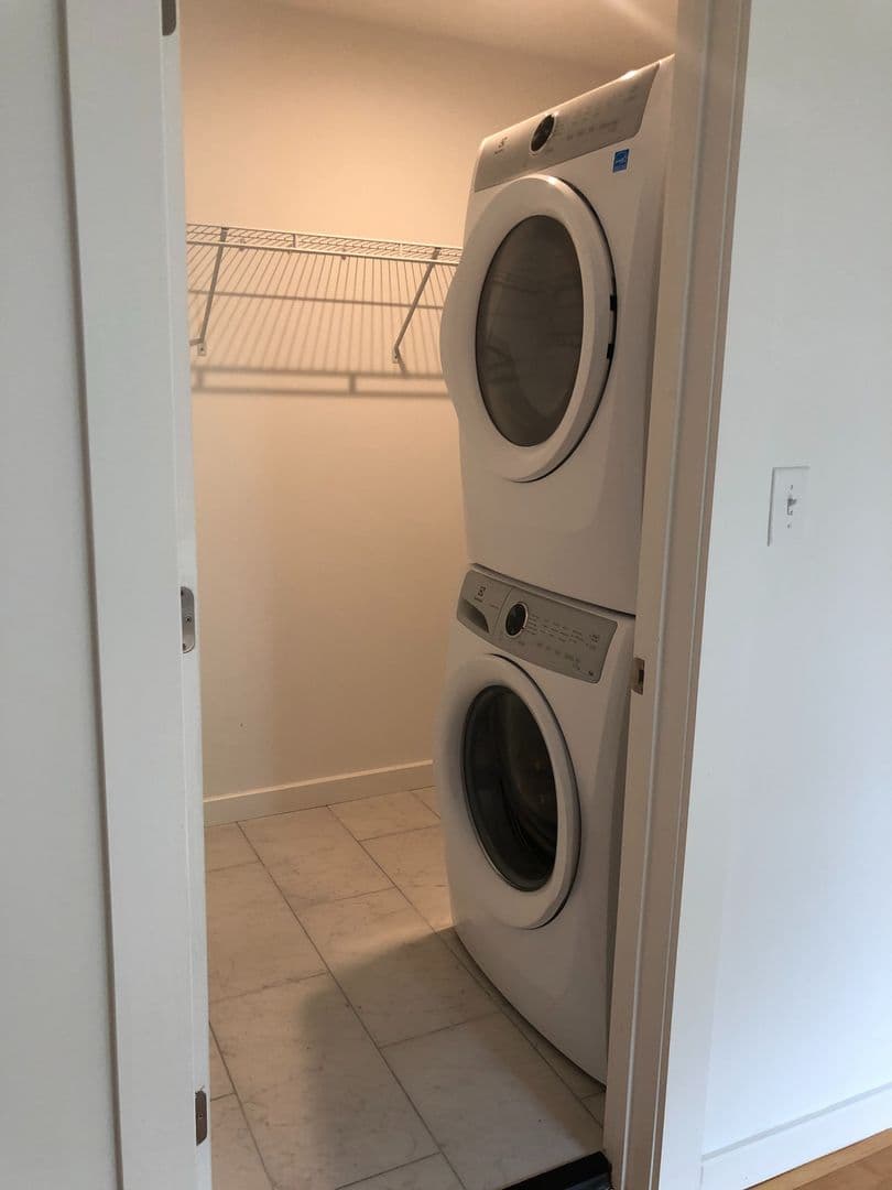Lynchburg Apartment: 2001 Rivermont Avenue
