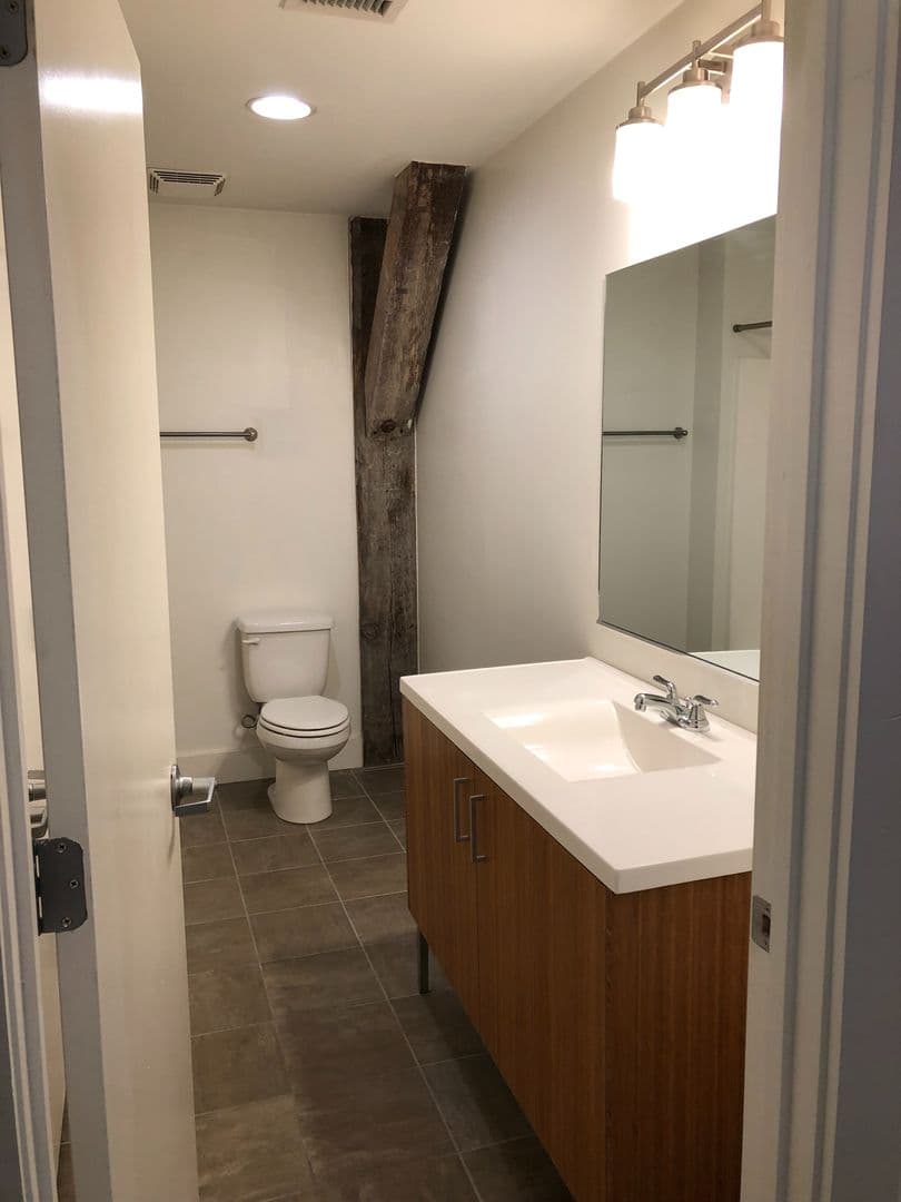 Lynchburg Apartment: 1001 Jefferson Street