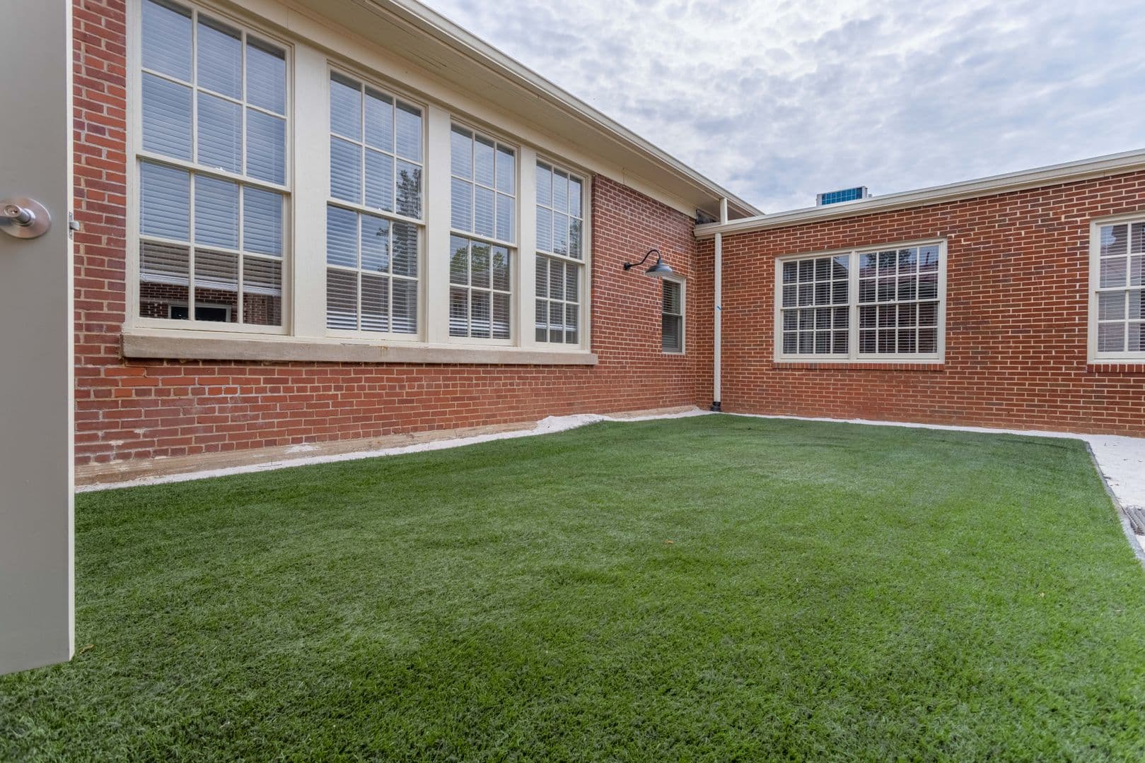 Madison Heights Apartment: 123 Phelps Road