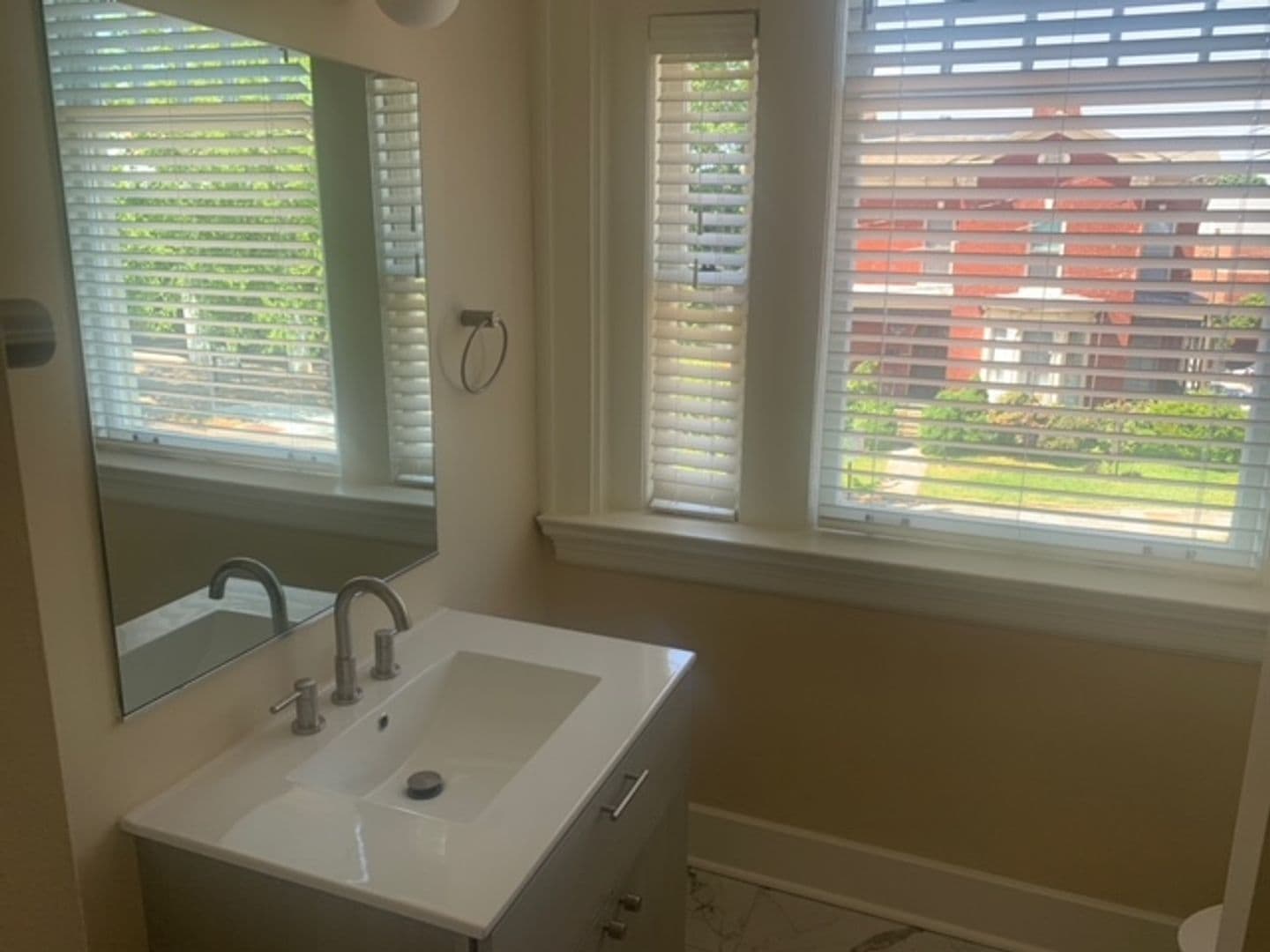 Lynchburg Apartment: 1000 Court Street