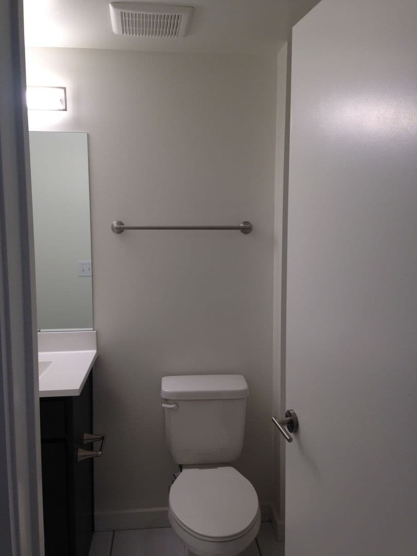 Lynchburg Apartment: 926 Commerce Street