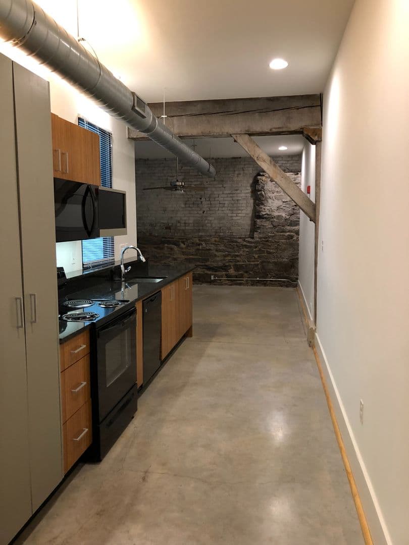 Lynchburg Apartment: 1001 Jefferson Street