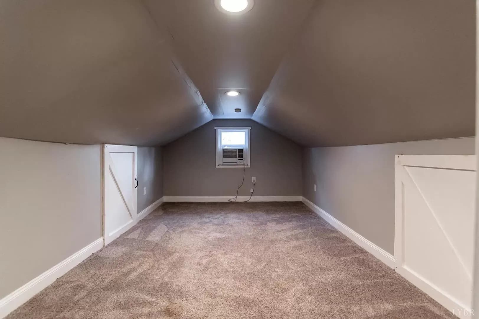 Lynchburg House: 5605 Killarney Place