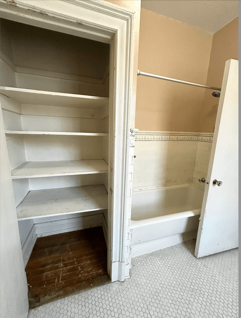 Lynchburg Apartment: 310 & 312 Washington Street