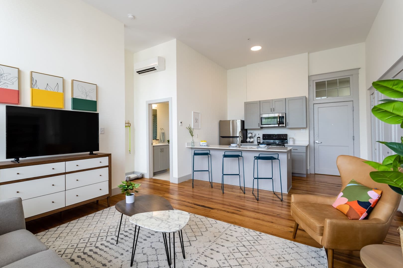 Madison Heights Apartment: 123 Phelps Road