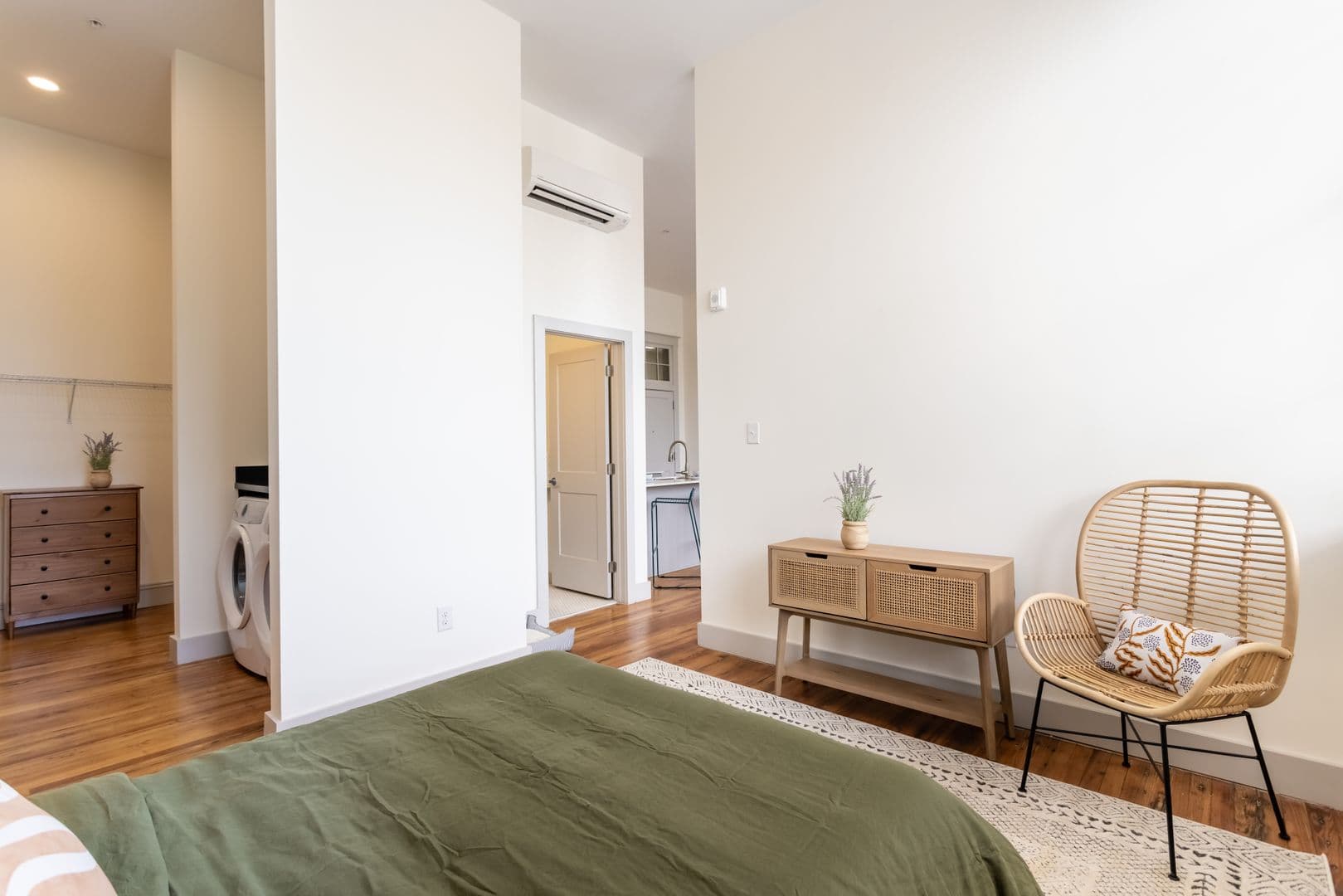 Madison Heights Apartment: 123 Phelps Road