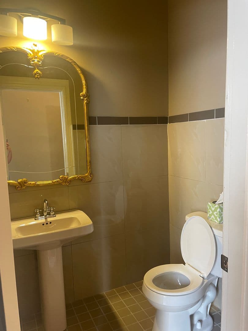 Lynchburg Apartment: 1025 Church Street
