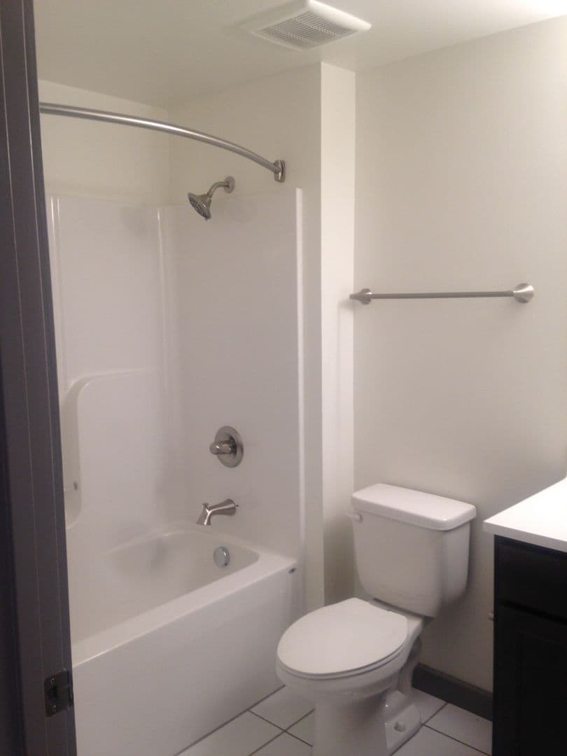 Lynchburg Apartment: 926 Commerce Street