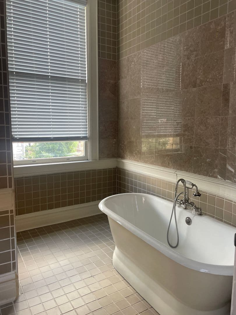 Lynchburg Apartment: 1025 Church Street