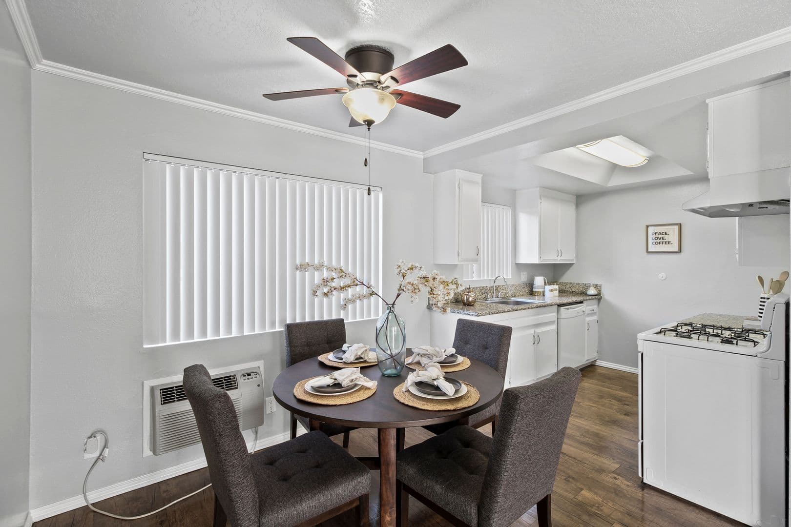 Santa Ana Apartment: 3101 South Bristol Street