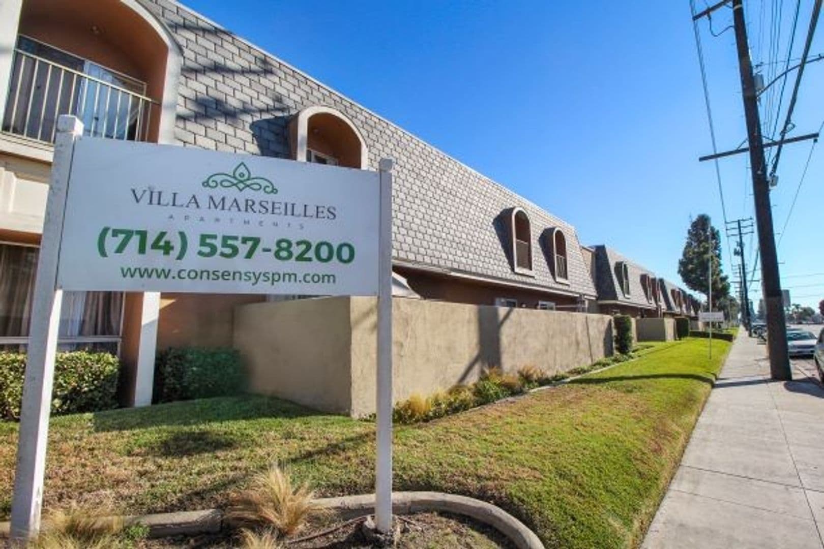Santa Ana Apartment: 3101 South Bristol Street