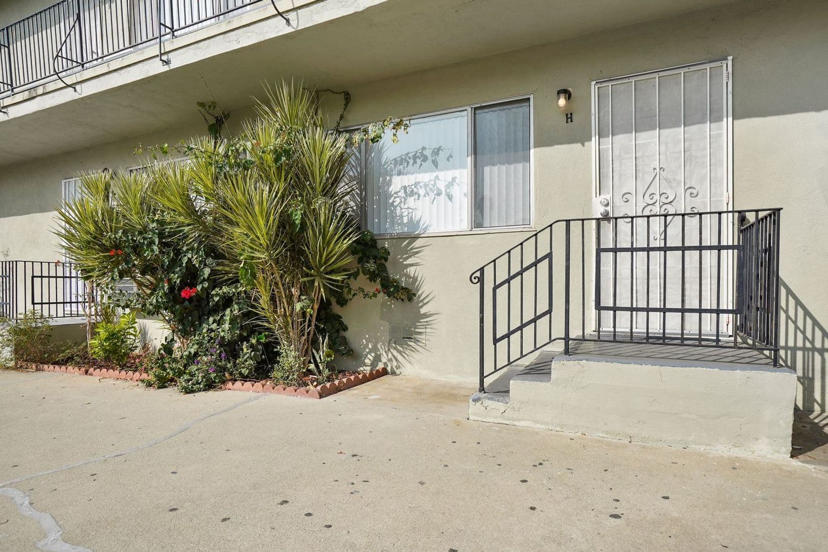 Whittier Apartment: 14145-14149 Mulberry Drive