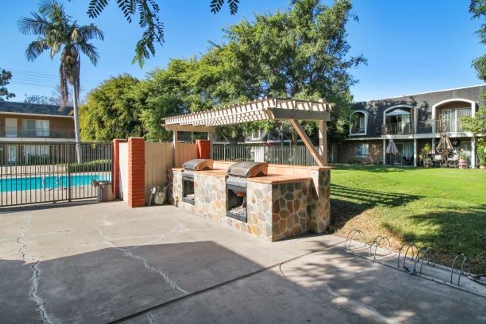 Santa Ana Apartment: 3101 South Bristol Street
