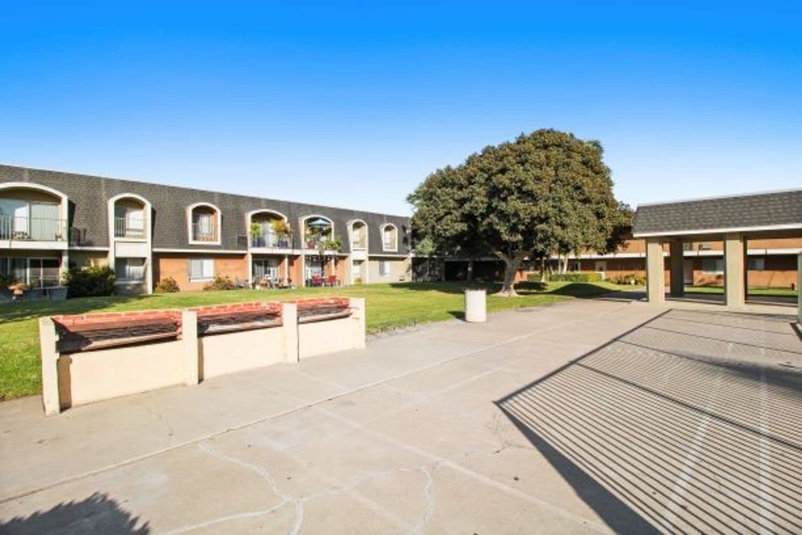 Santa Ana Apartment: 3101 South Bristol Street