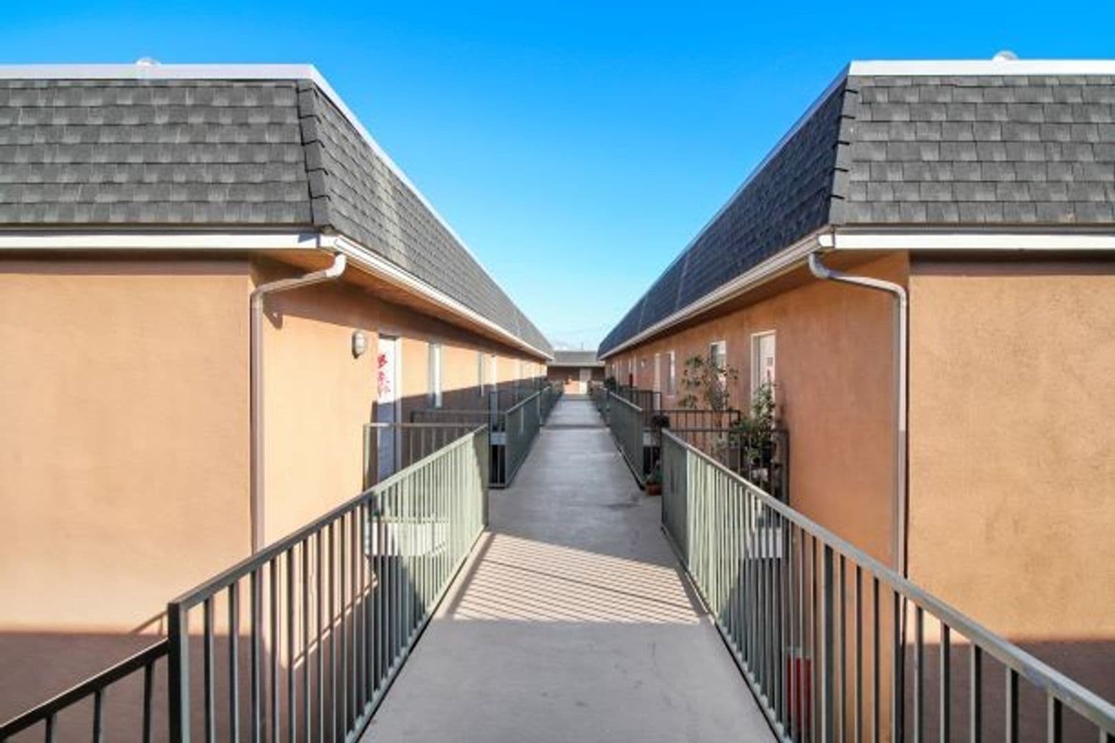 Santa Ana Apartment: 3101 South Bristol Street