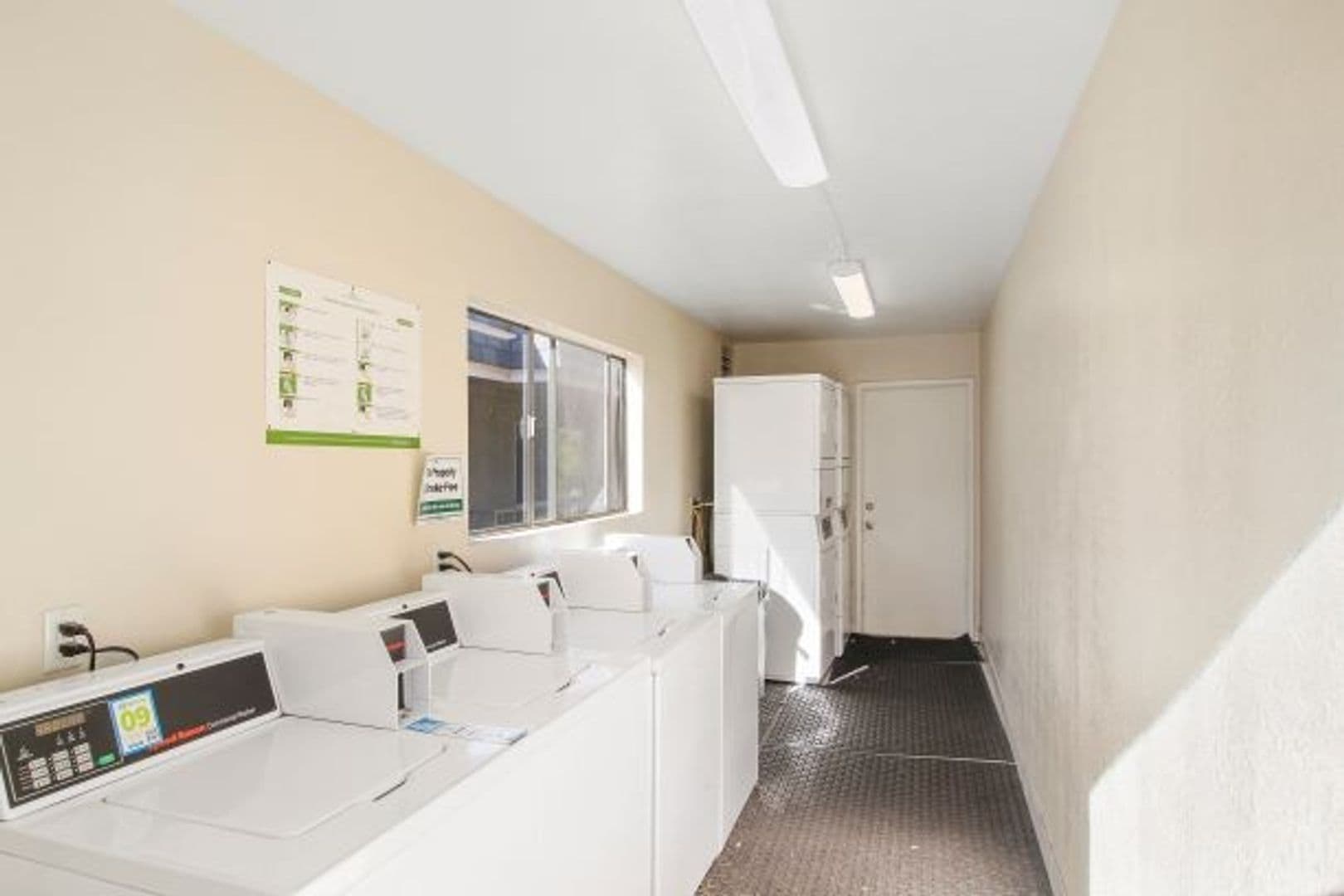 Santa Ana Apartment: 3101 South Bristol Street