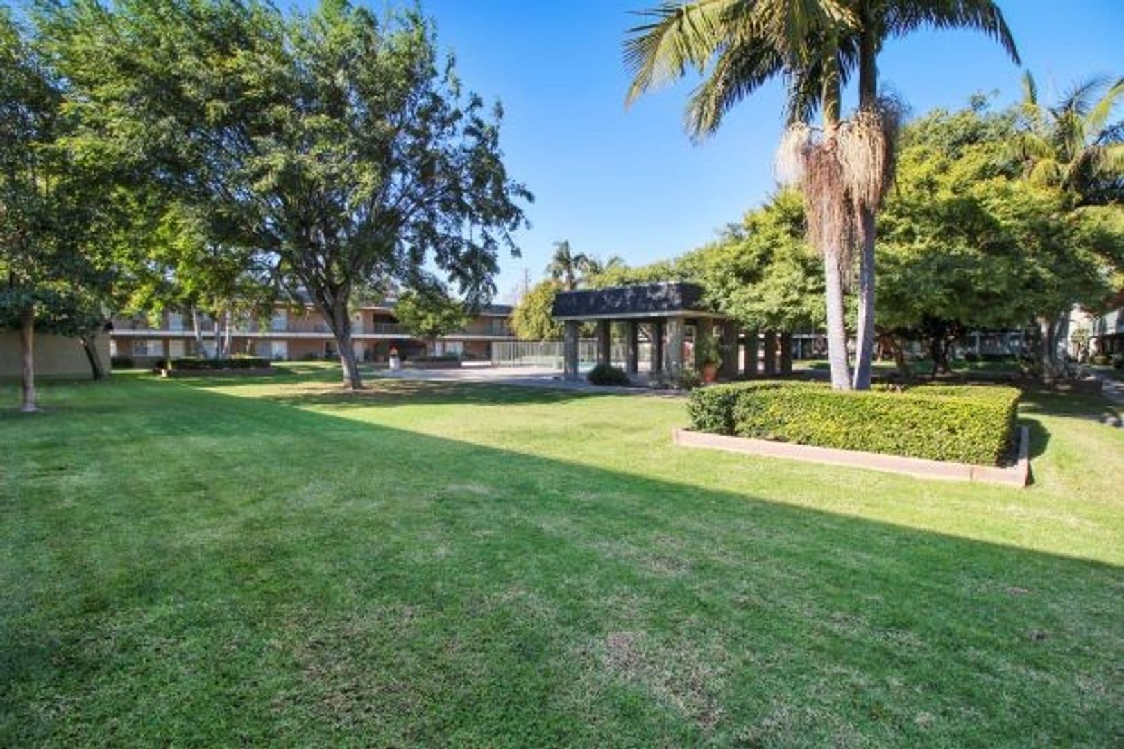 Santa Ana Apartment: 3101 South Bristol Street