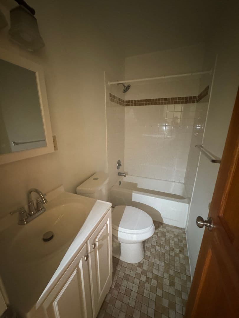 Philadelphia House: 1335 S Melville Street