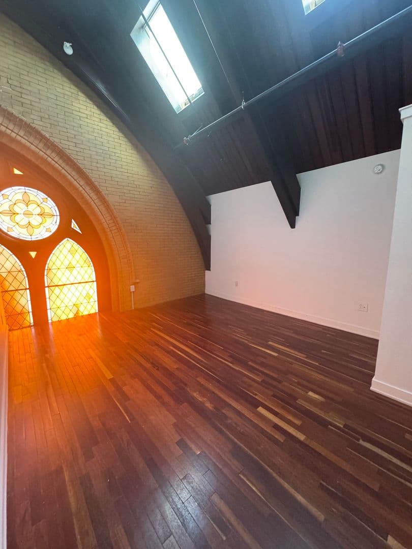 Philadelphia Apartment: 4700 Kingsessing Ave.