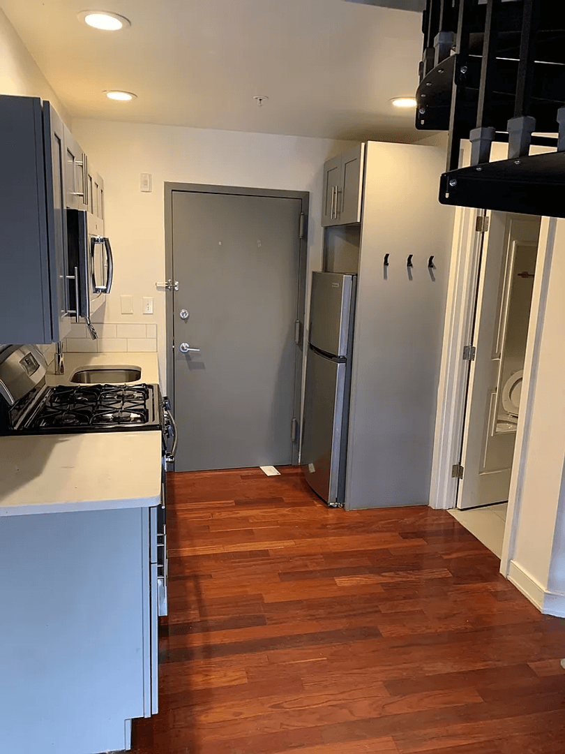 Philadelphia Apartment: 4700 Kingsessing Ave.