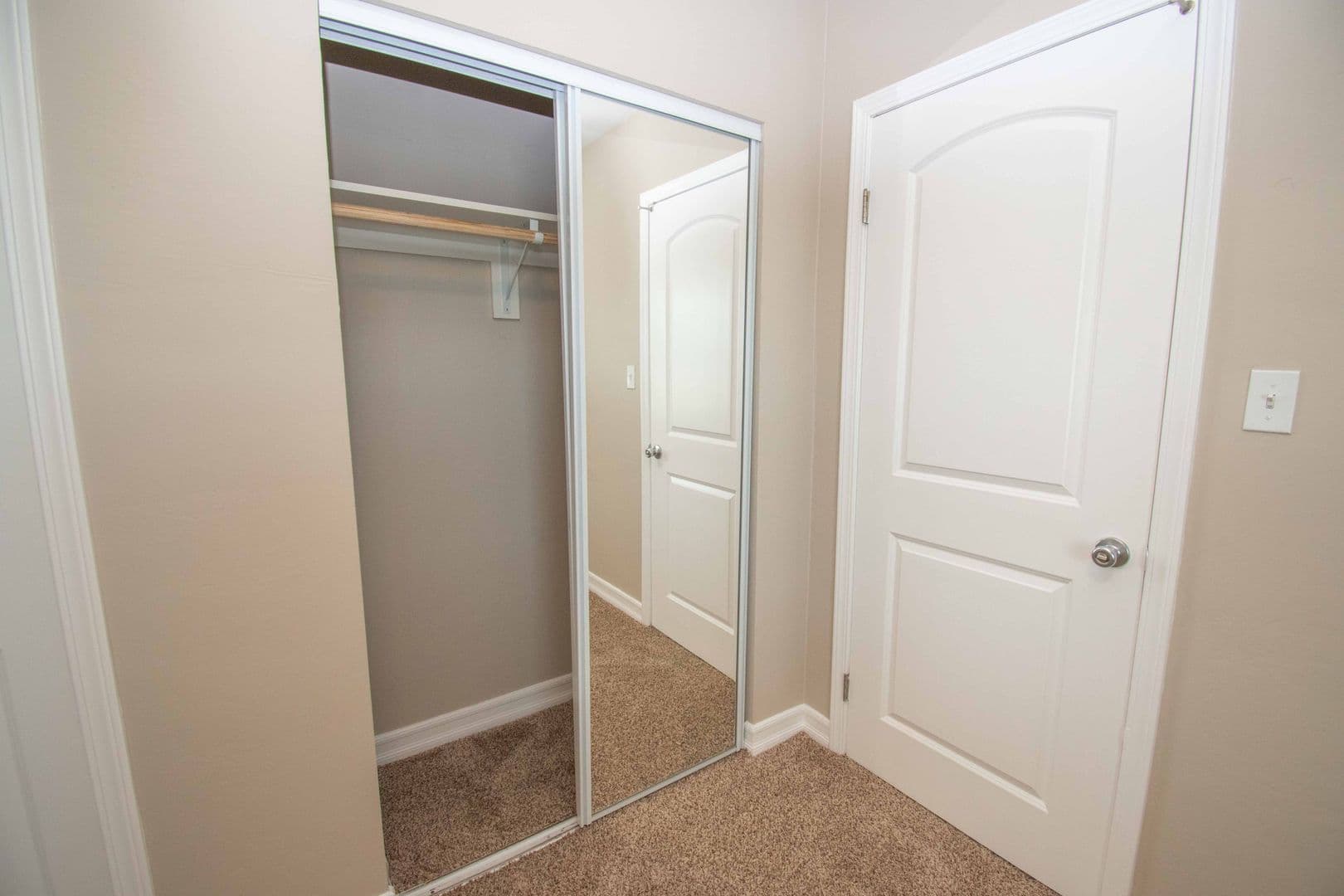 San Diego Apartment: 4519-4533 1/2 Delta Street