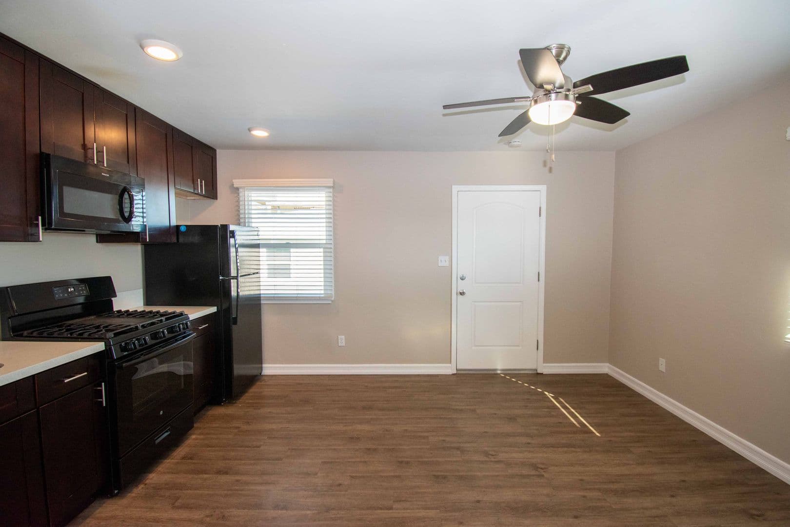 San Diego Apartment: 4519-4533 1/2 Delta Street