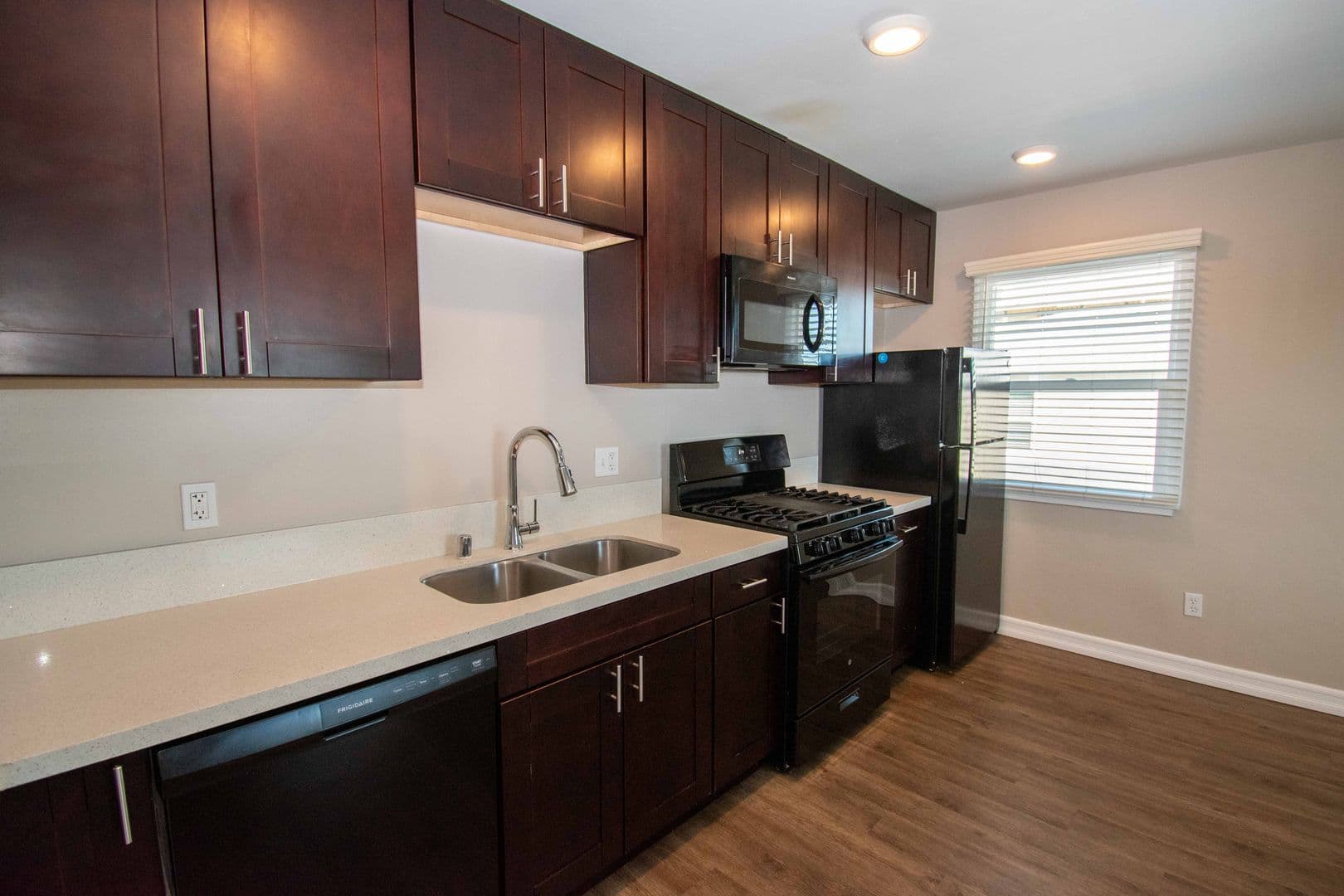 San Diego Apartment: 4519-4533 1/2 Delta Street