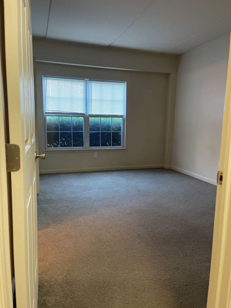 State College Apartment: 1730 Bristol Ave