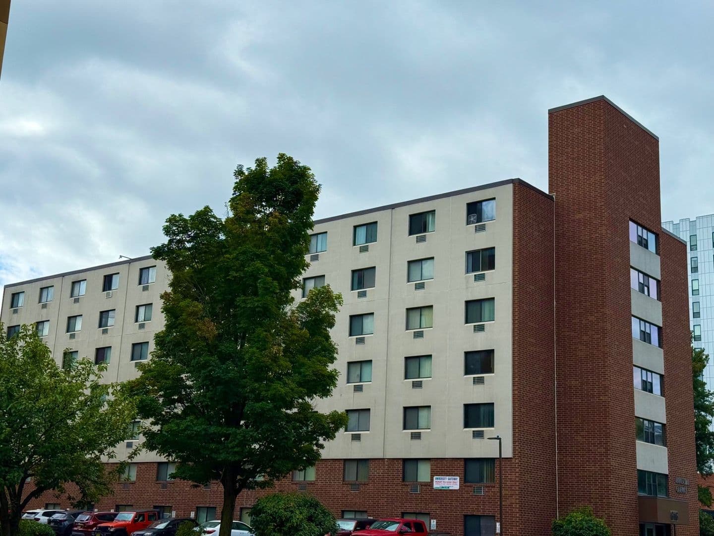 State College Apartment: 616 East College Avenue