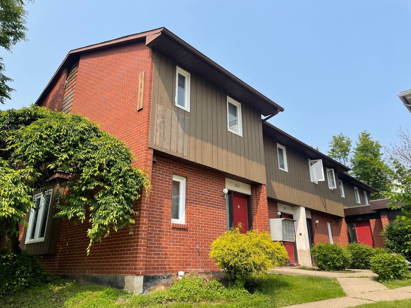 State College Townhome: 705 West College Avenue